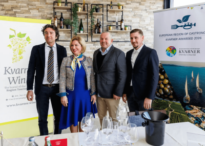 Fotografije-TZ-Kvarnera-Zlahtina-u-casi-s-potpisom_1-Autor-Kvarner-Wines